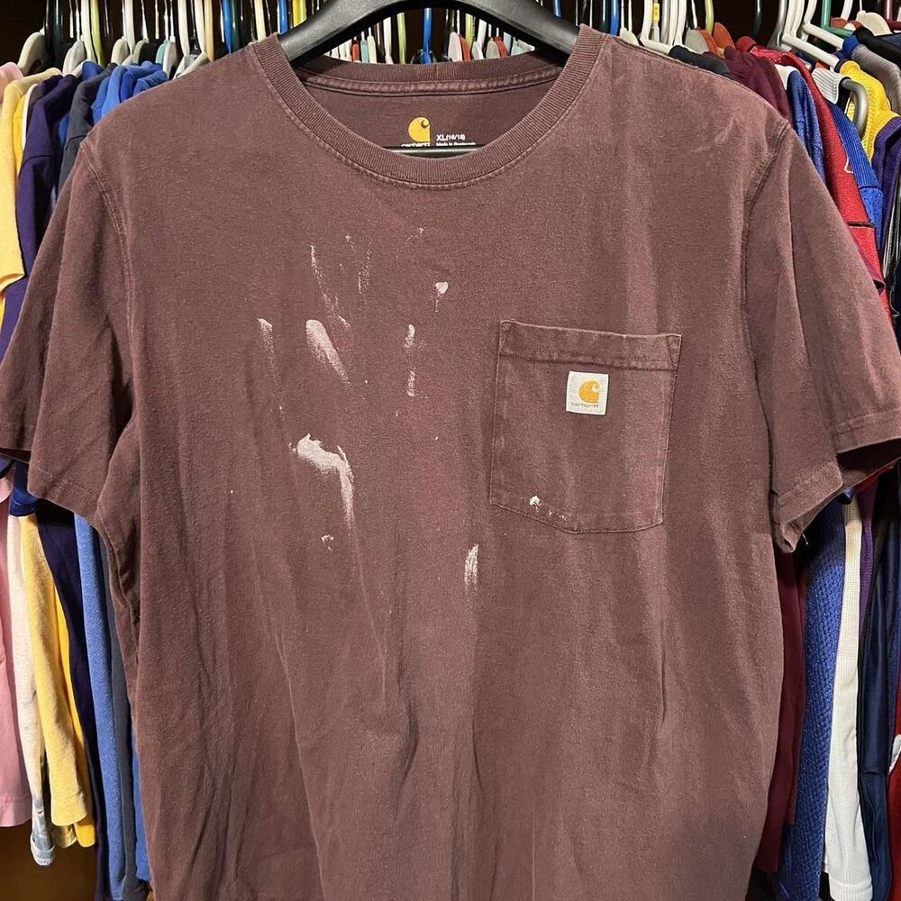 Carhartt maroon paint stained t shirt